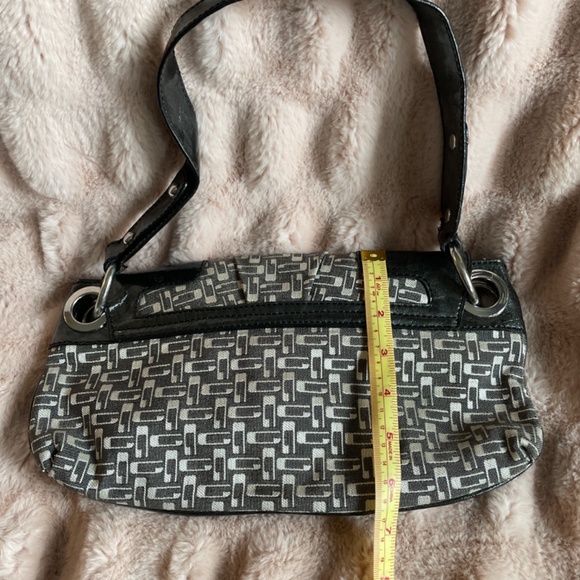 Guess handbag - Picture 3 of 5